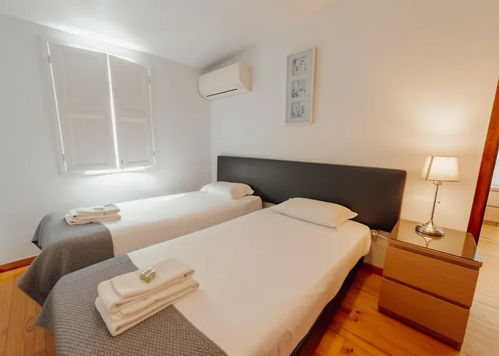 Dear By Hosty Guest house